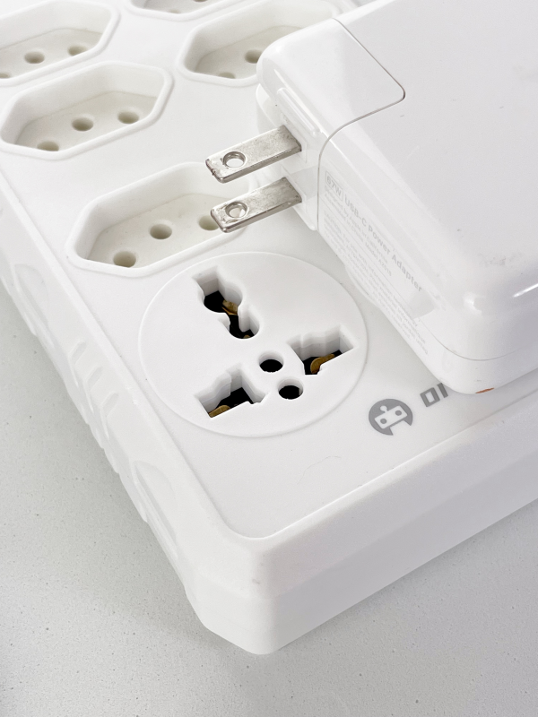 Extensão Filtros de Linha - 6 Tomadas, 4 Usb e 1 Tomada Universal - 2 Metros - Image 3