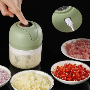 Mini Processador Elétrico de Alimentos Portátil com 3 lâminas de aço inox 250 ml USB Bivolt